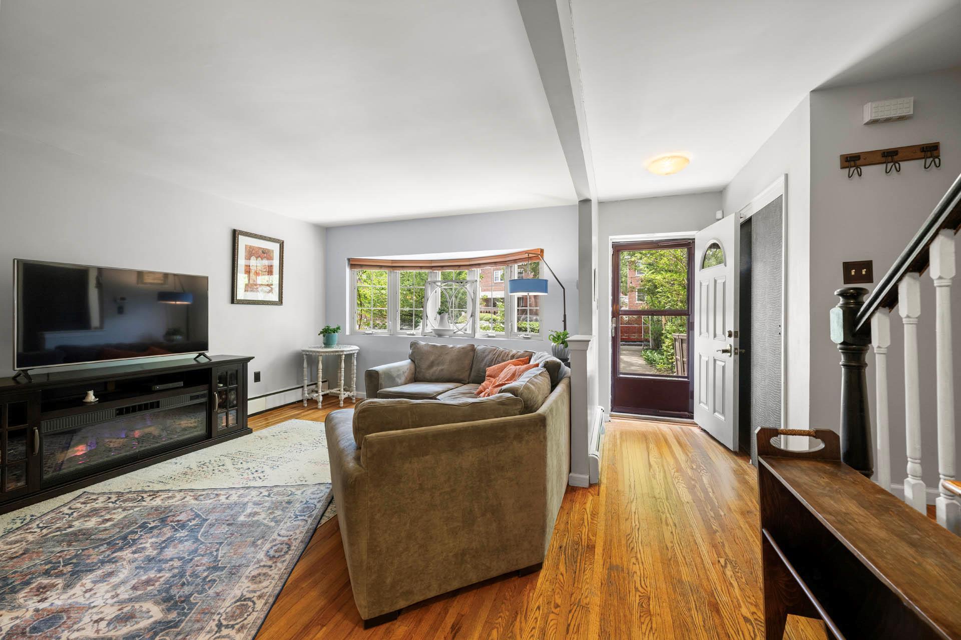 Single Family Post  Bronx, NY 10471, MLS-873949-8