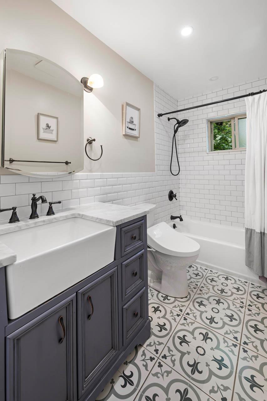Single Family Post  Bronx, NY 10471, MLS-873949-9