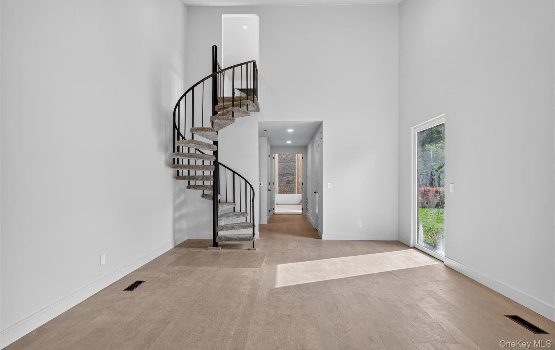 Single Family Windemere Nassau County, NY 11797, MLS-873976-22