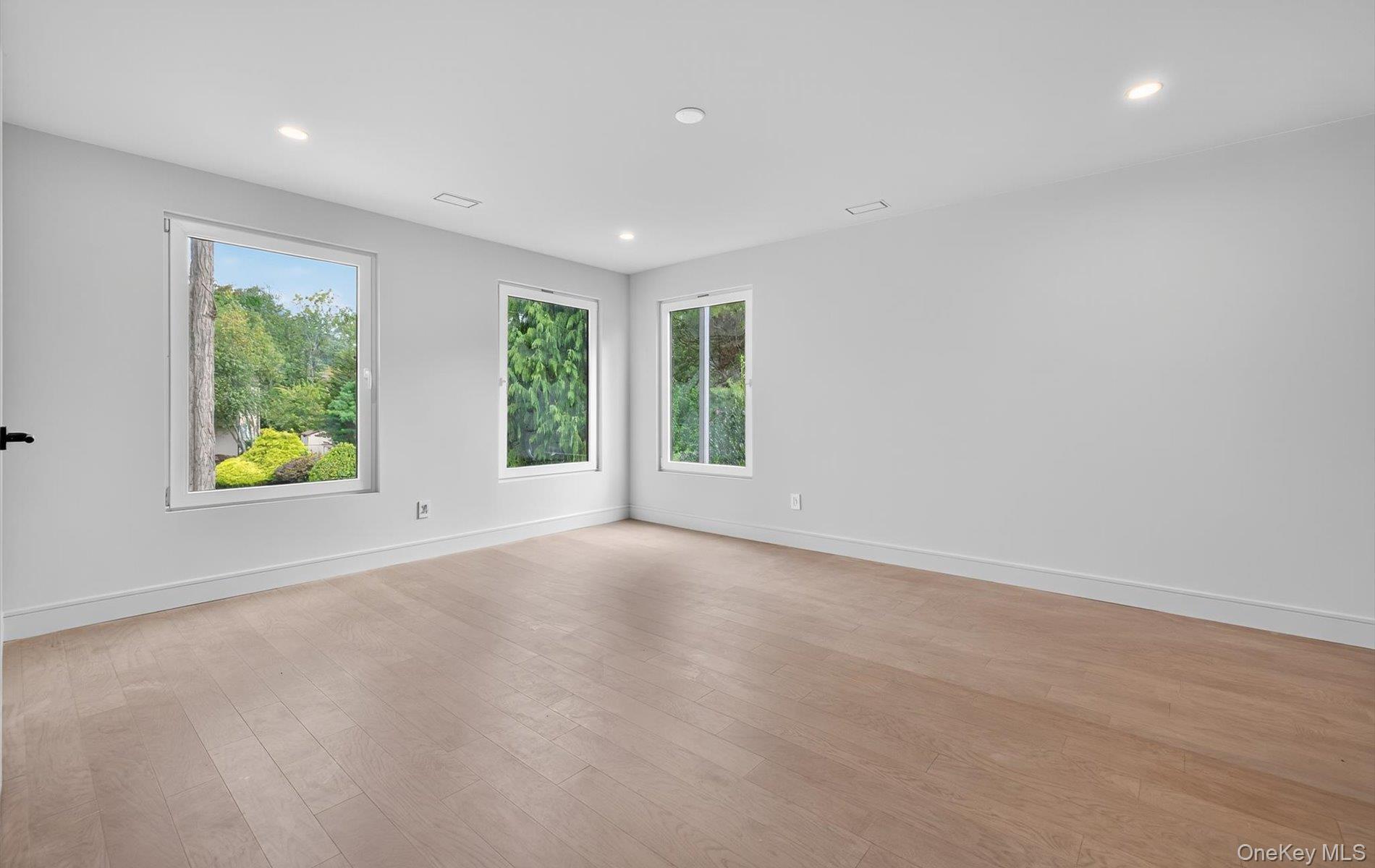 Single Family Windemere Nassau County, NY 11797, MLS-873976-29