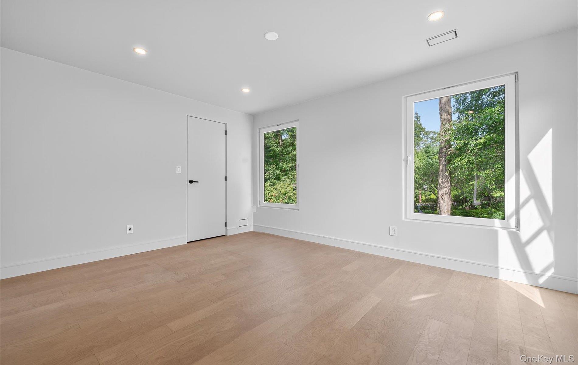 Single Family Windemere Nassau County, NY 11797, MLS-873976-31