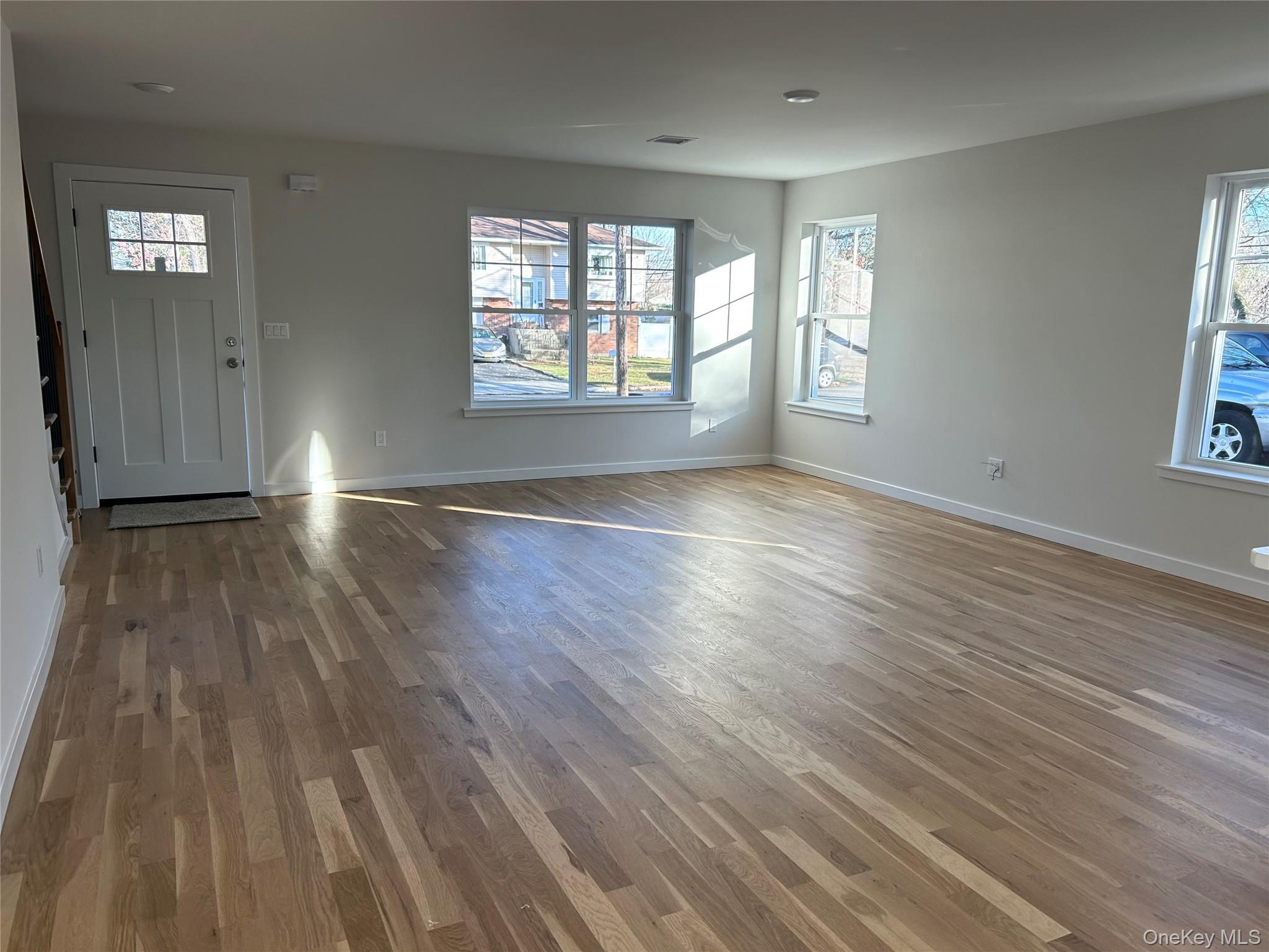 Single Family 10th Suffolk County, NY 11779, MLS-874004-7