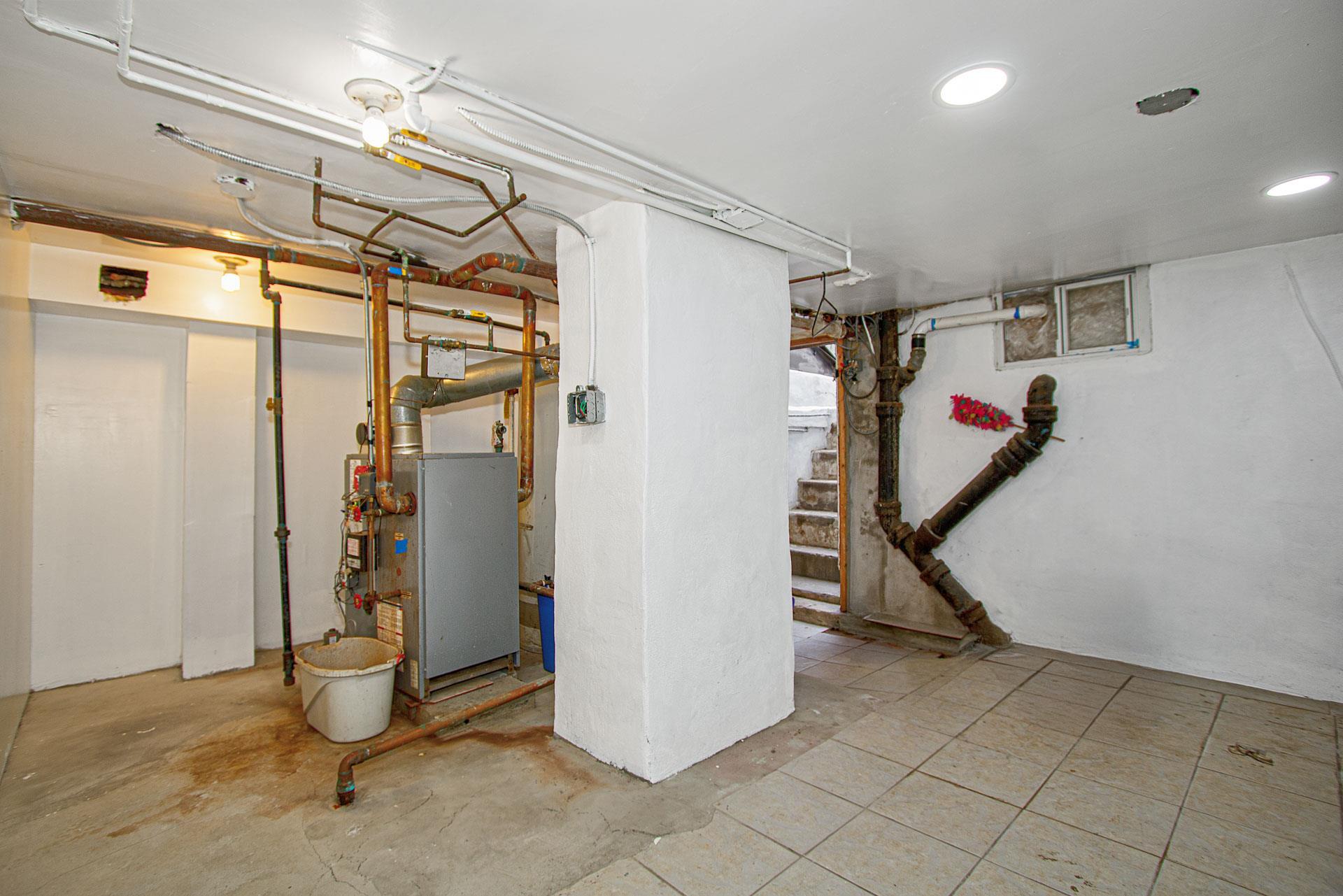 Single Family 87th  Queens, NY 11421, MLS-874012-21