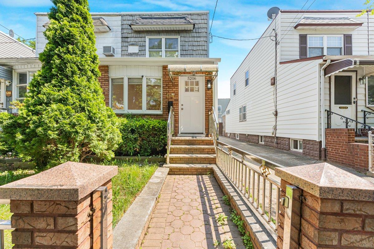 Single Family Avenue M  Brooklyn, NY 11234, MLS-874024-23