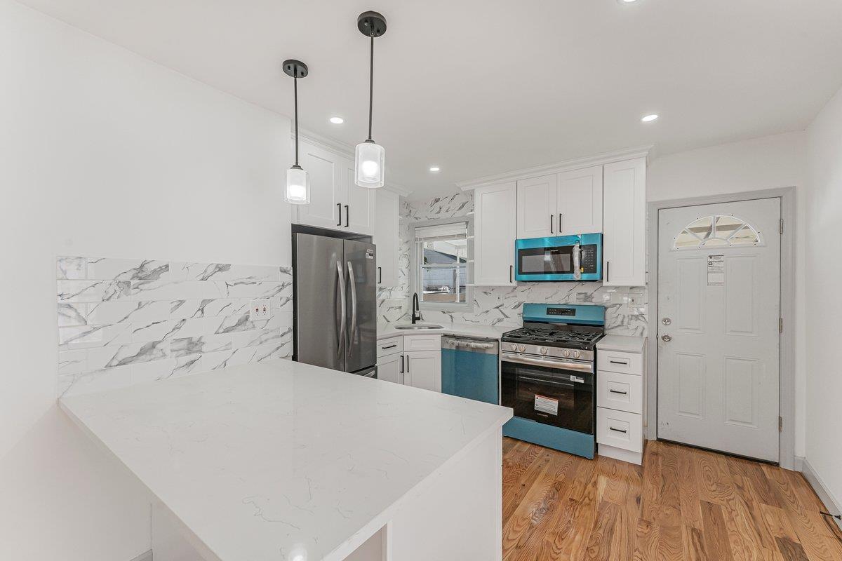 Single Family Avenue M  Brooklyn, NY 11234, MLS-874024-4