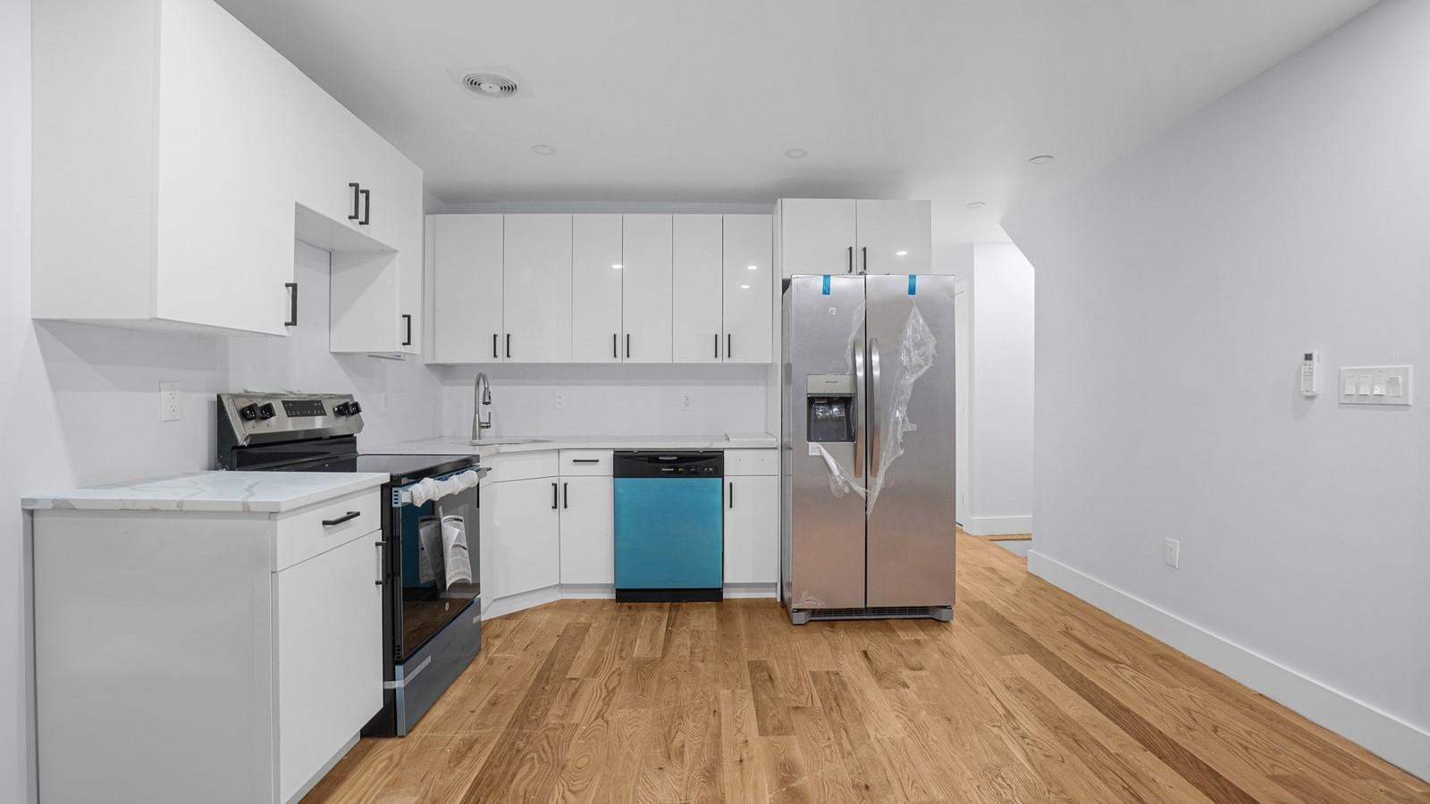 Single Family Murdock  Bronx, NY 10466, MLS-874070-10