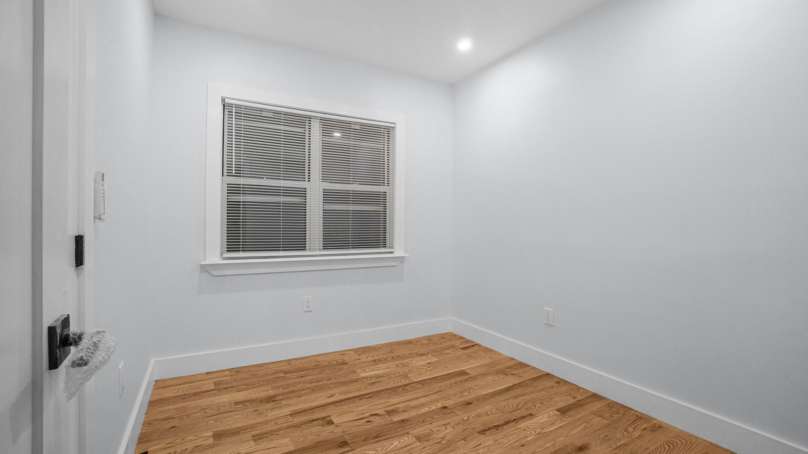 Single Family Murdock  Bronx, NY 10466, MLS-874070-12