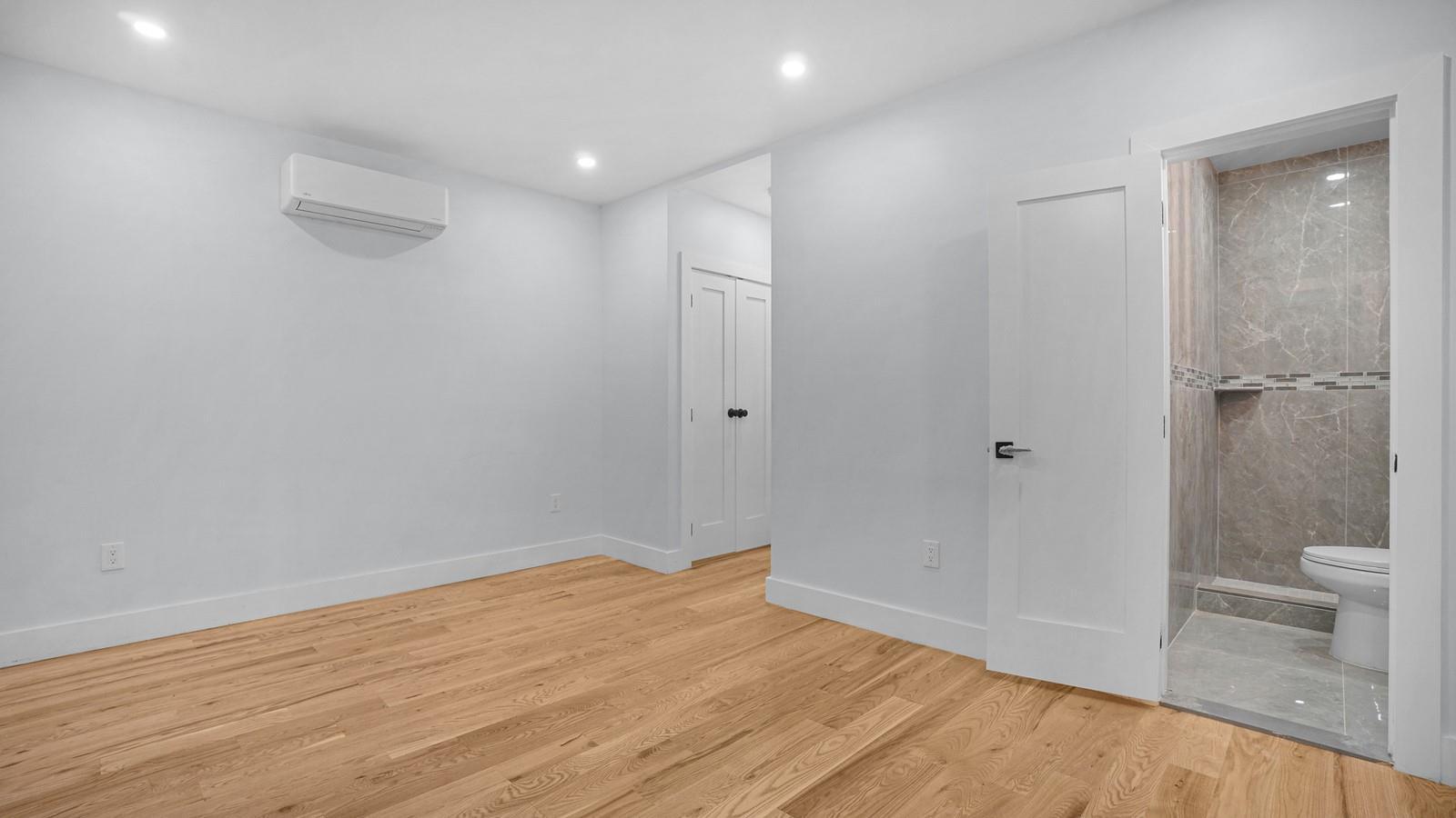 Single Family Murdock  Bronx, NY 10466, MLS-874070-14