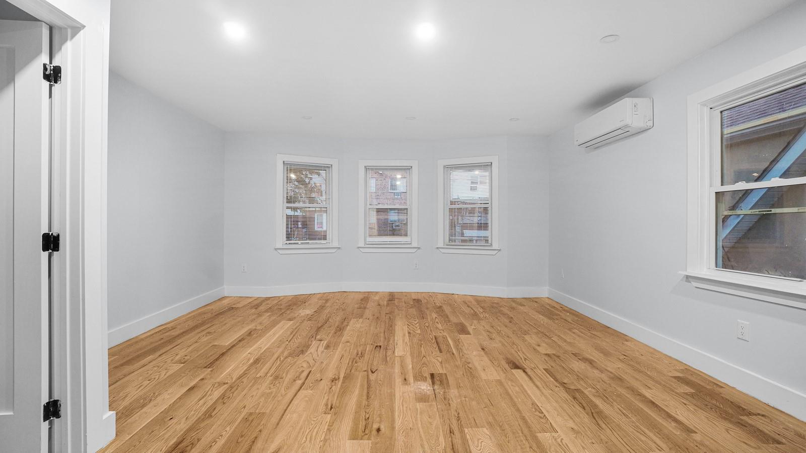 Single Family Murdock  Bronx, NY 10466, MLS-874070-15