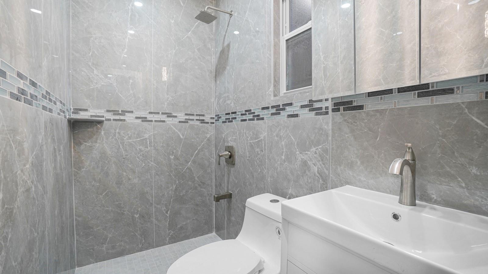 Single Family Murdock  Bronx, NY 10466, MLS-874070-22