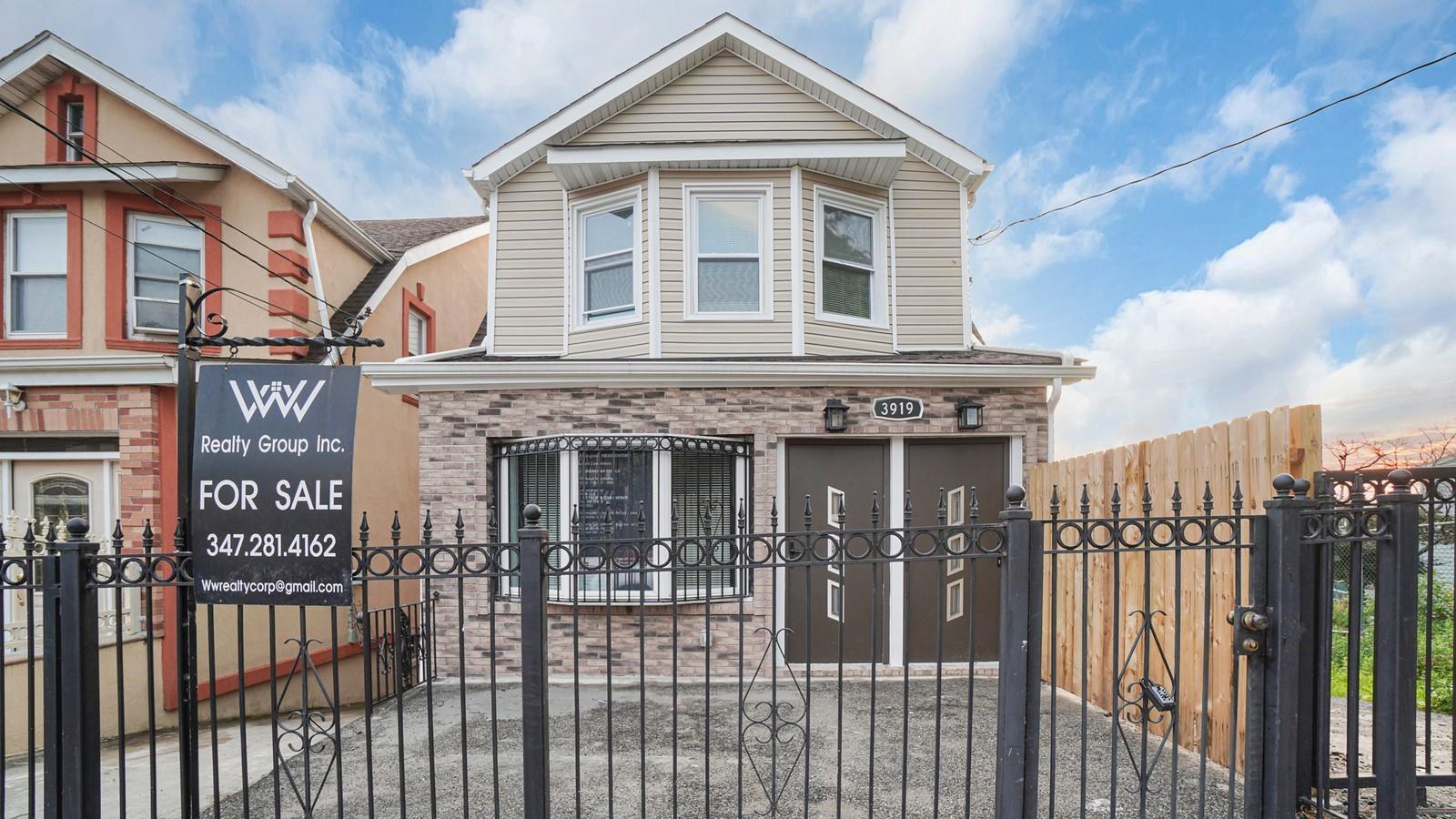 Single Family Murdock  Bronx, NY 10466, MLS-874070-23