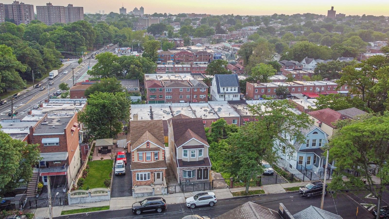 Single Family Murdock  Bronx, NY 10466, MLS-874070-33