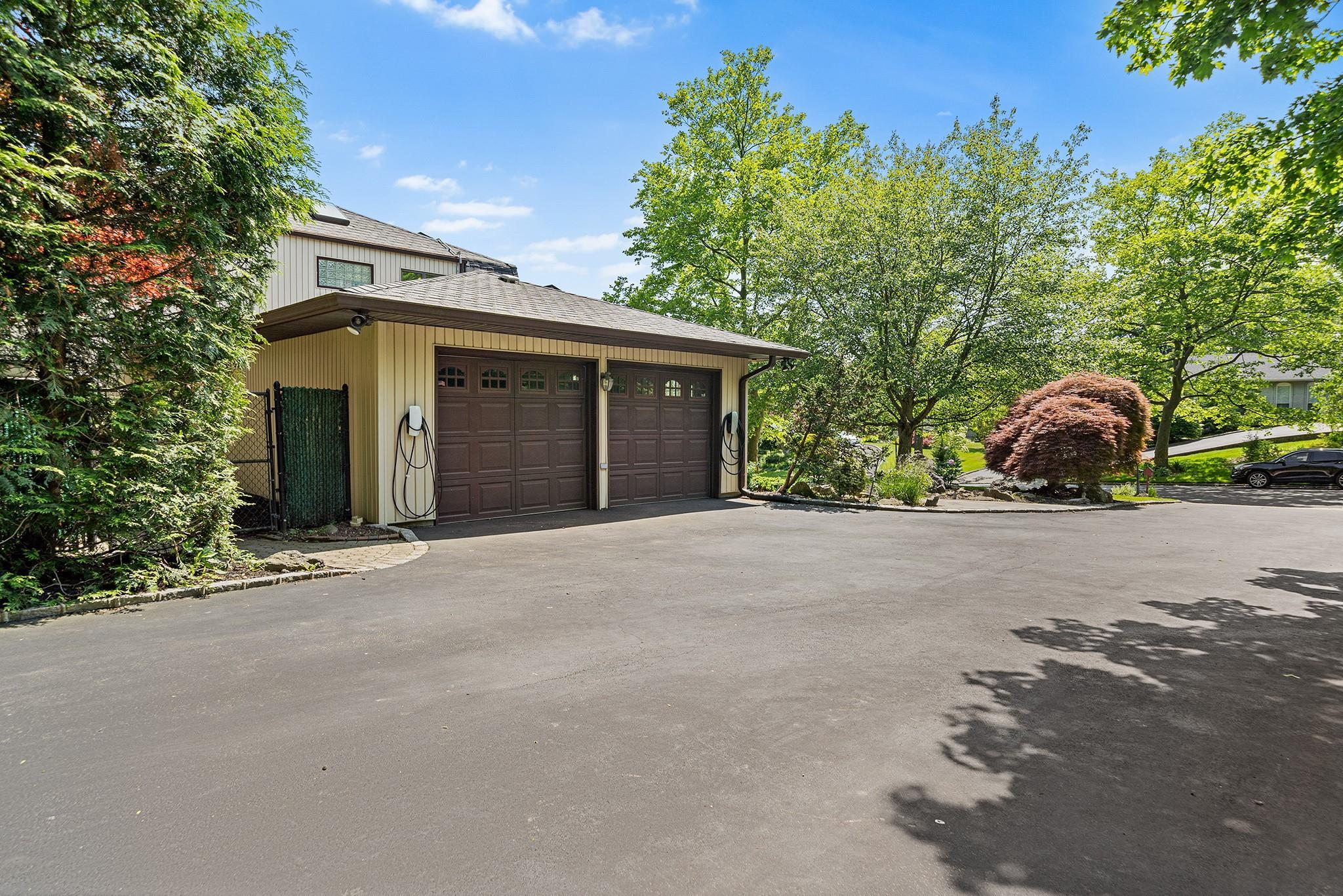 Single Family Lucille  Suffolk County, NY 11746, MLS-874083-2