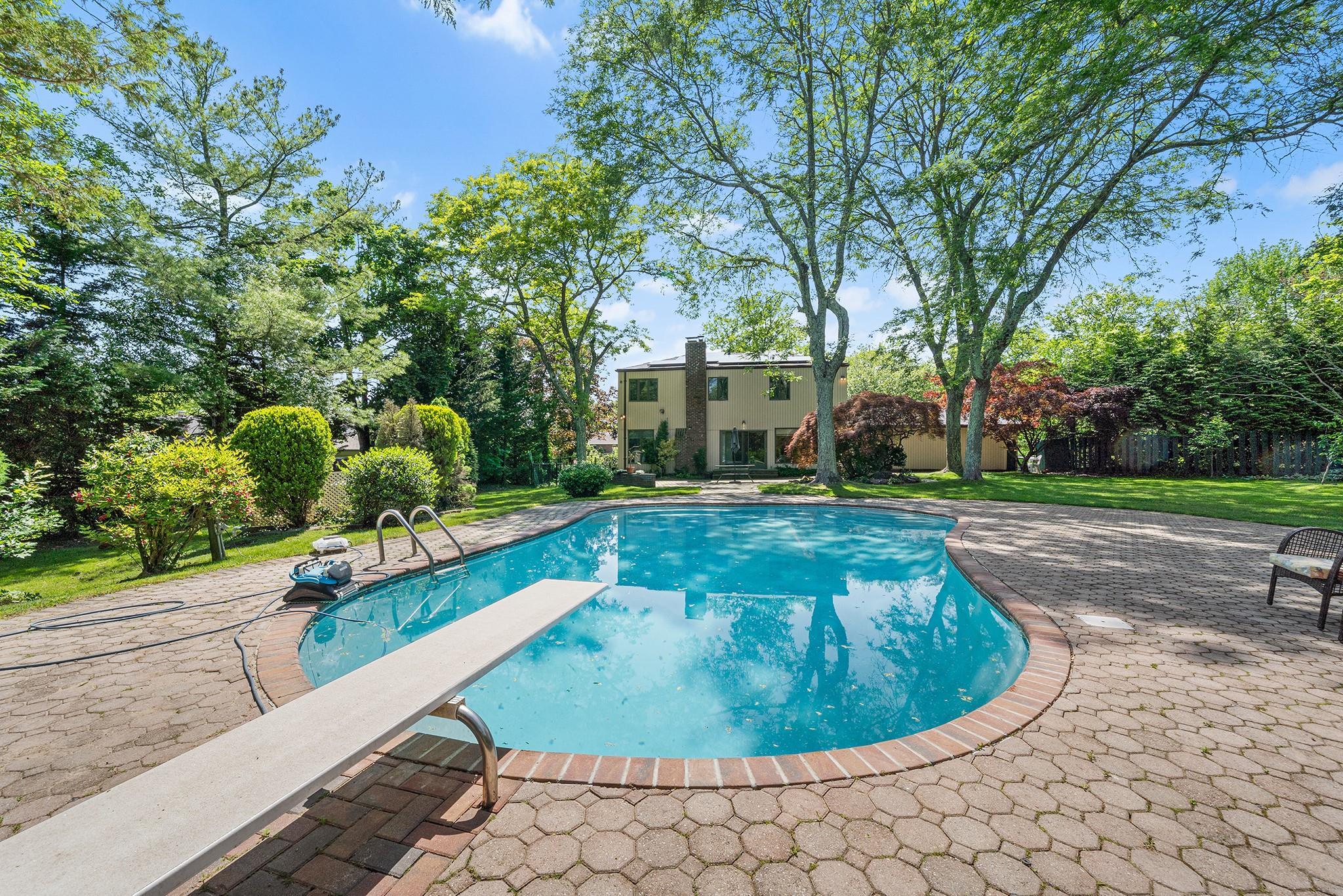 Single Family Lucille  Suffolk County, NY 11746, MLS-874083-38