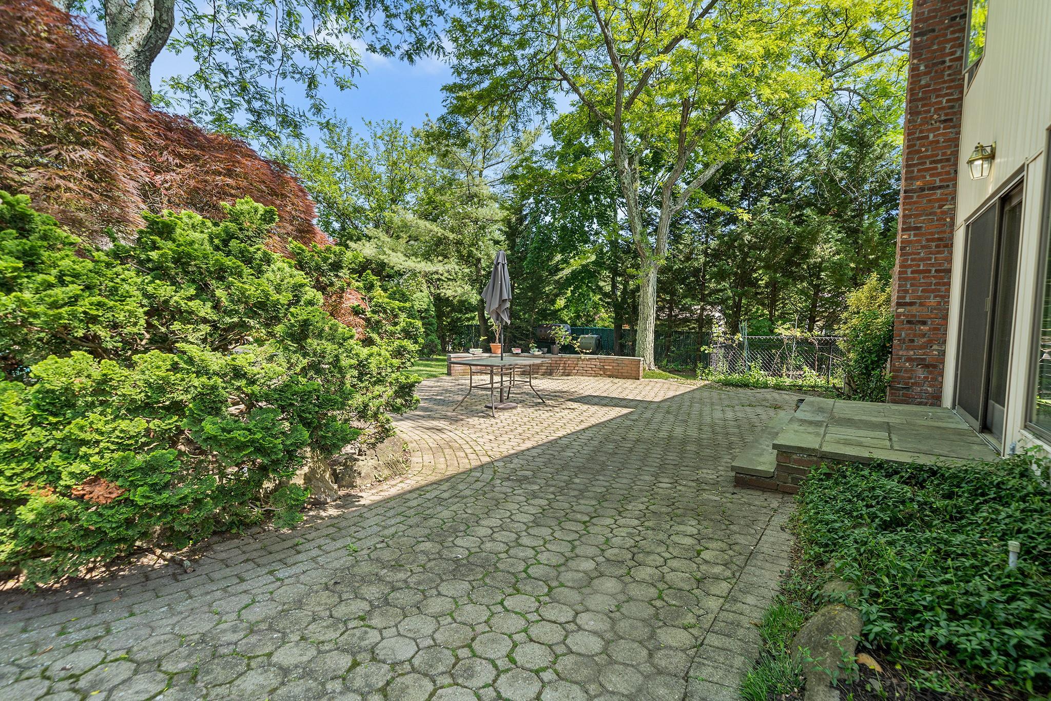 Single Family Lucille  Suffolk County, NY 11746, MLS-874083-44