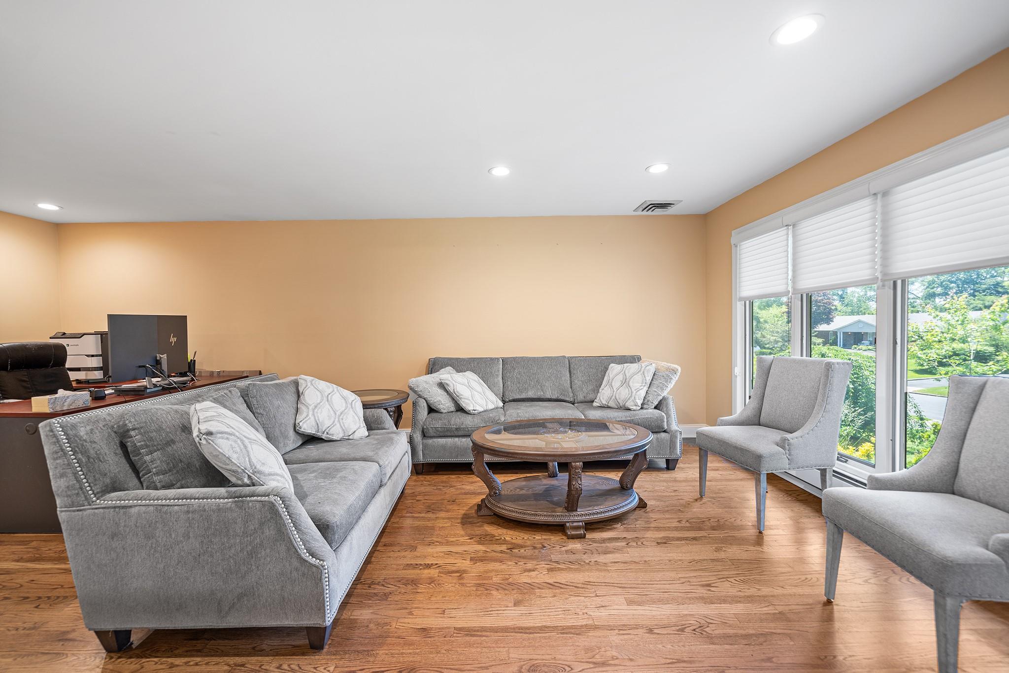 Single Family Lucille  Suffolk County, NY 11746, MLS-874083-6