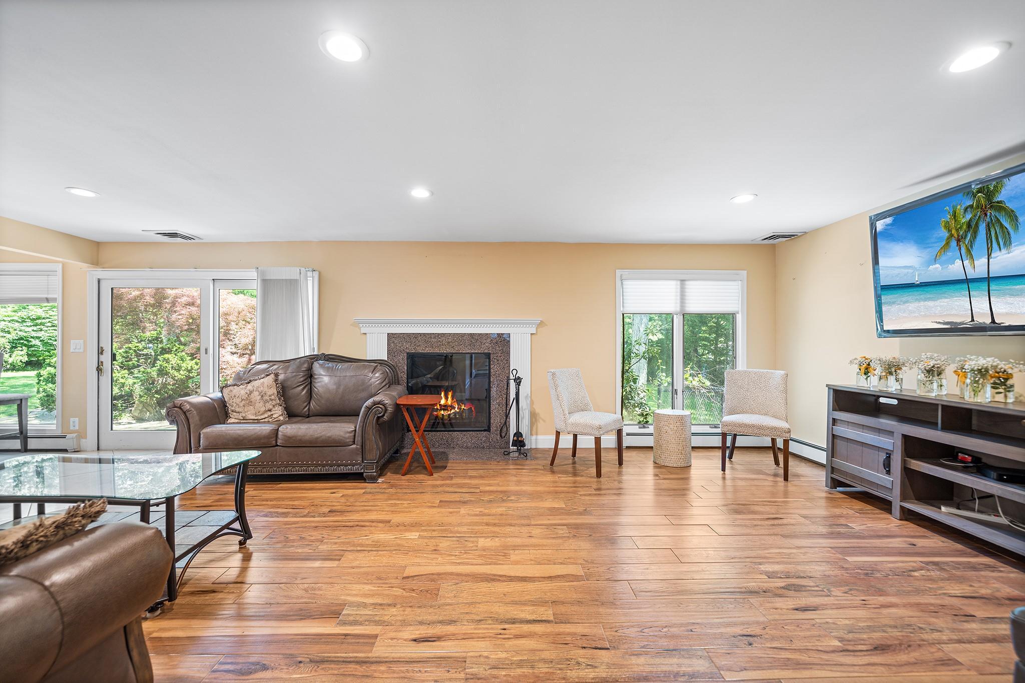 Single Family Lucille  Suffolk County, NY 11746, MLS-874083-8