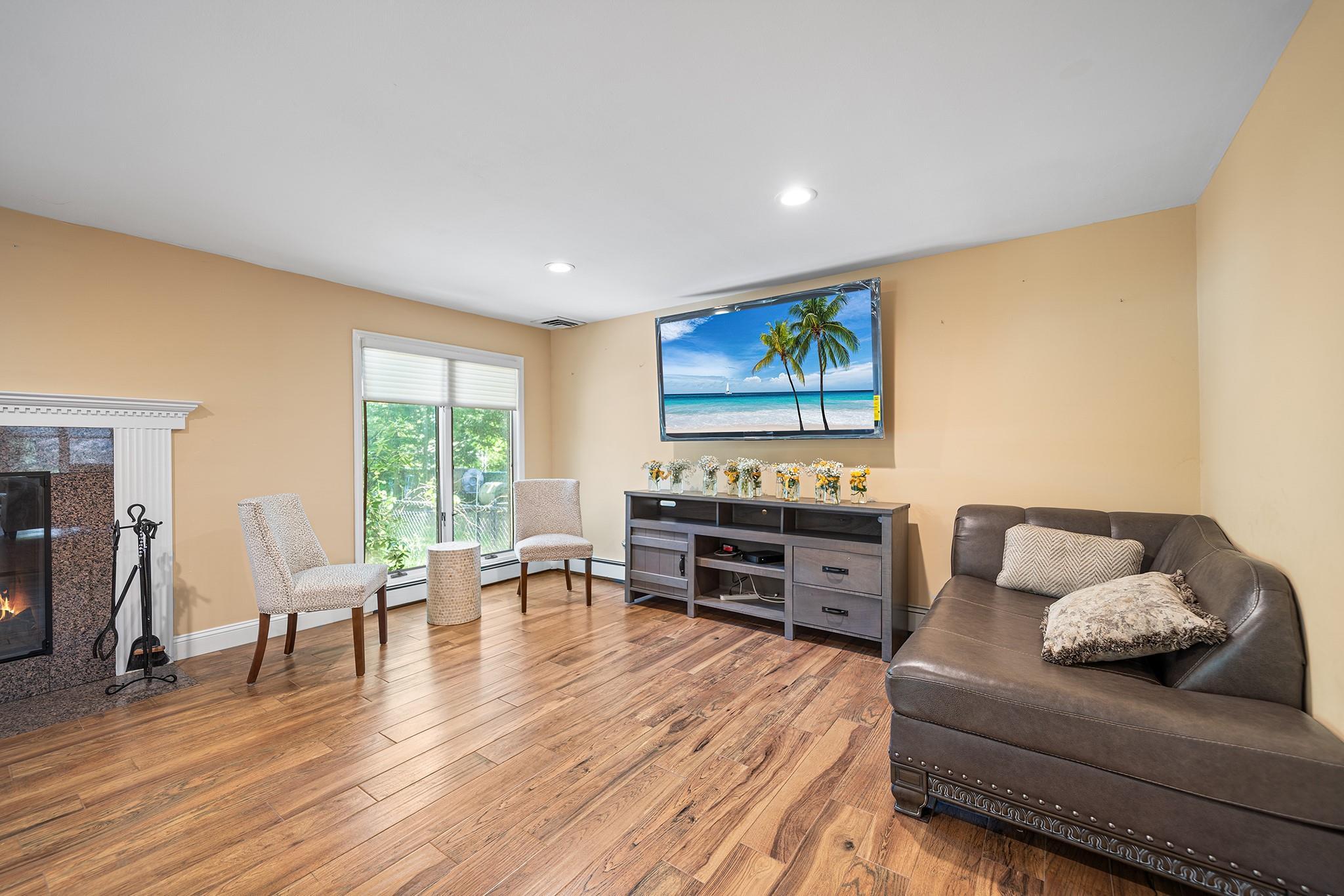 Single Family Lucille  Suffolk County, NY 11746, MLS-874083-9