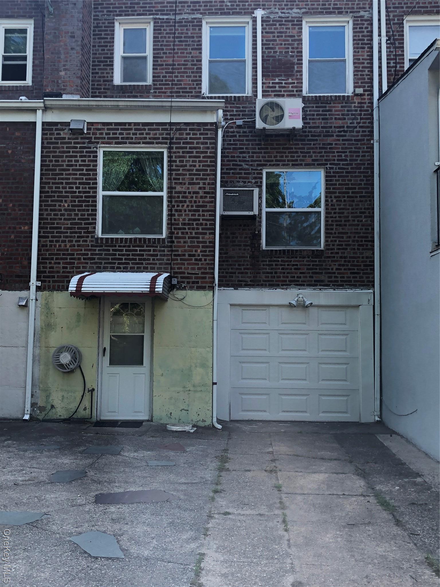 Single Family 175th  Queens, NY 11365, MLS-874092-17