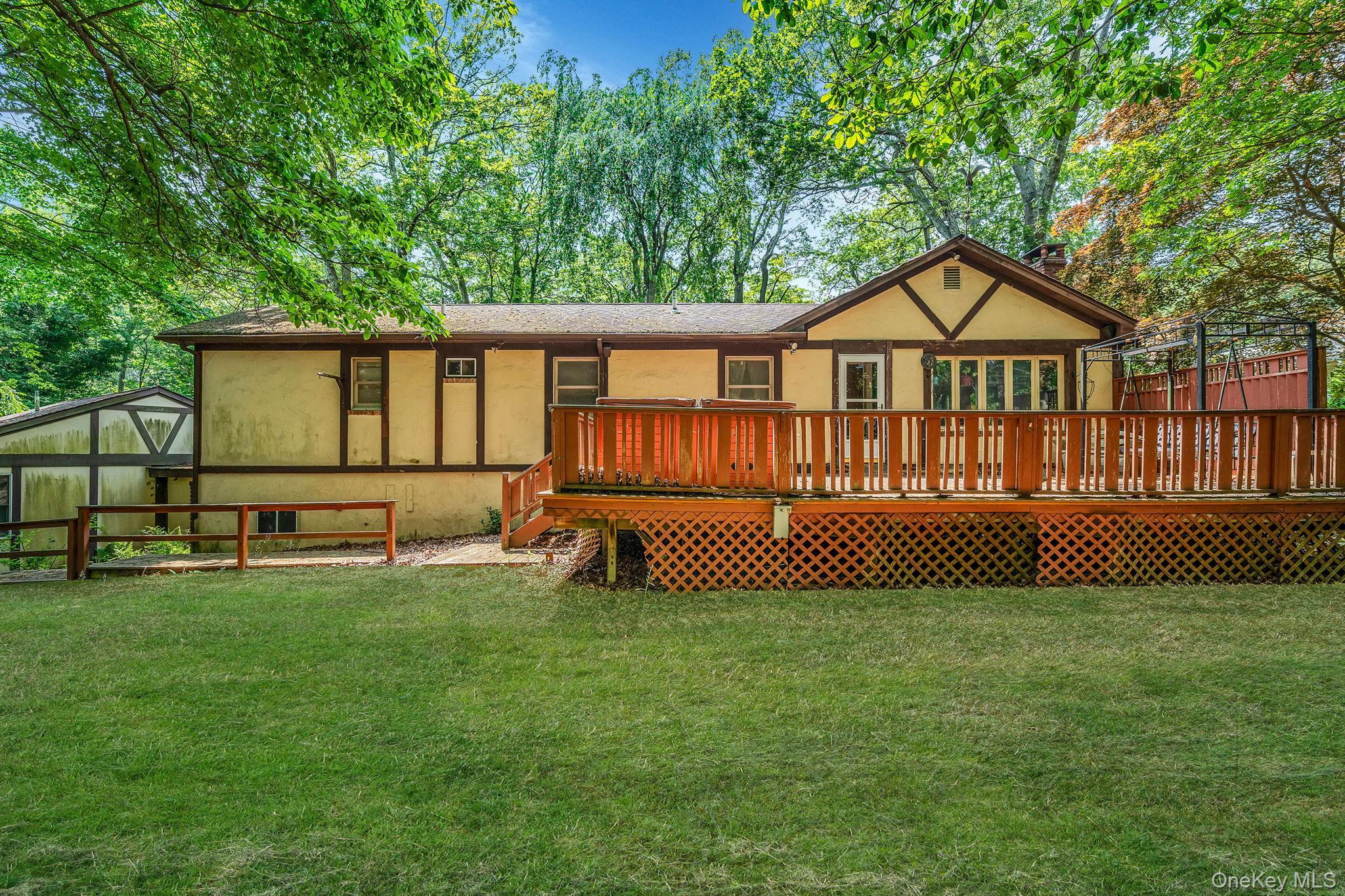 Single Family Oakwood  Suffolk County, NY 11792, MLS-874098-31