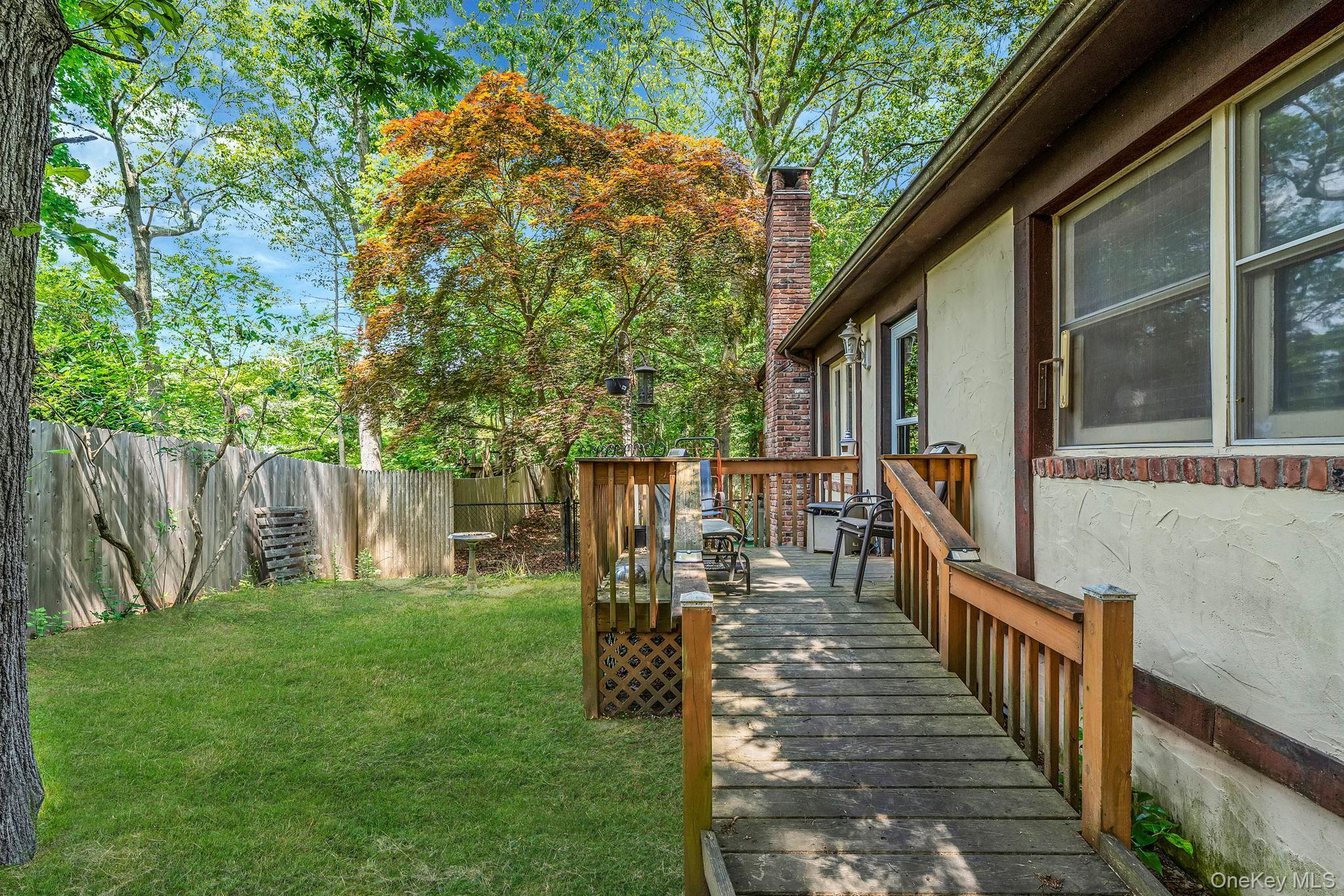 Single Family Oakwood  Suffolk County, NY 11792, MLS-874098-33