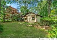 Single Family Oakwood  Suffolk County, NY 11792, MLS-874098-35