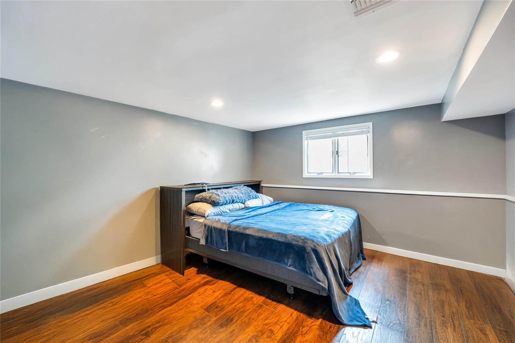 Single Family Fairway  Nassau County, NY 11804, MLS-874102-12