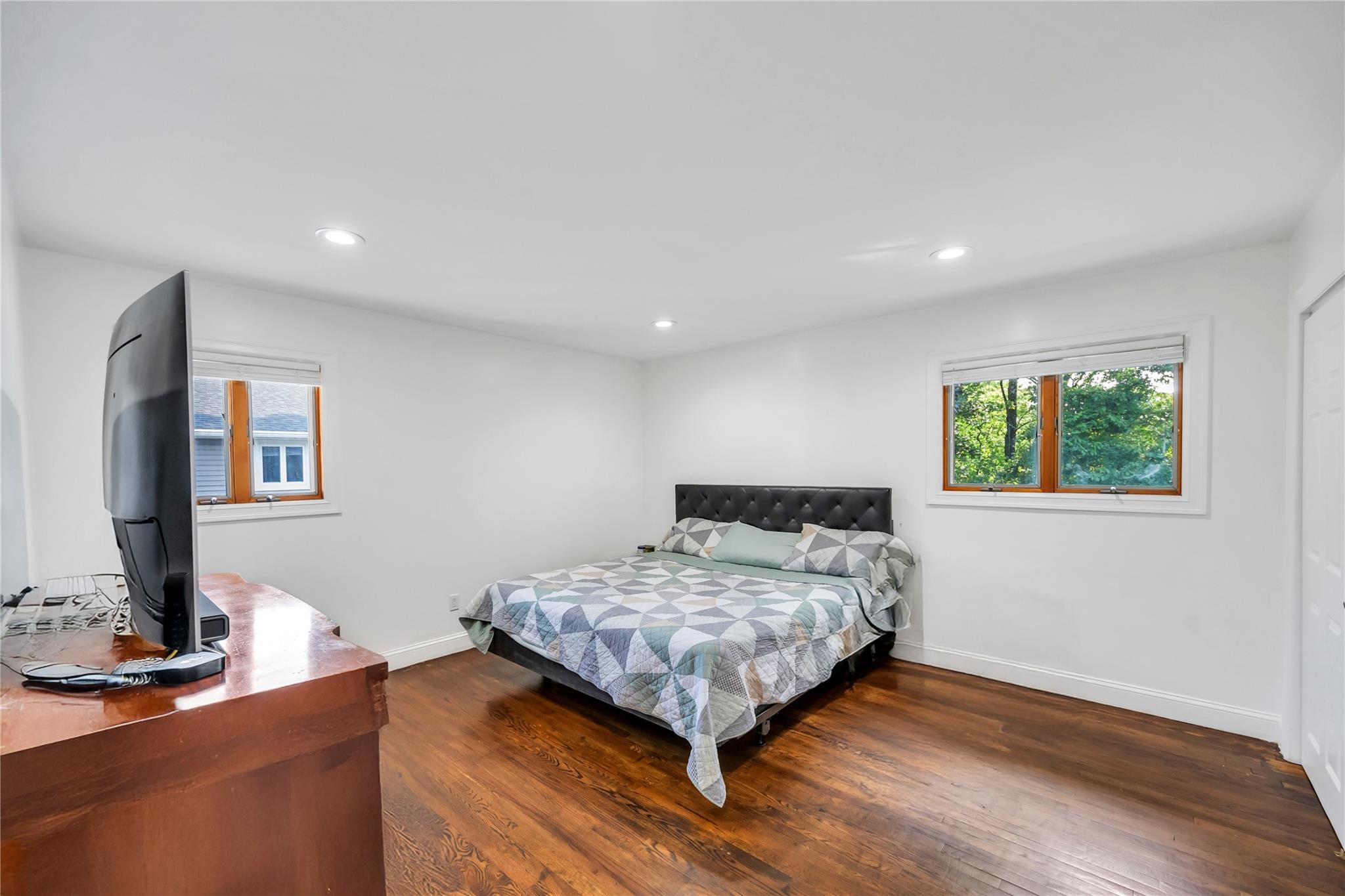 Single Family Fairway  Nassau County, NY 11804, MLS-874102-14