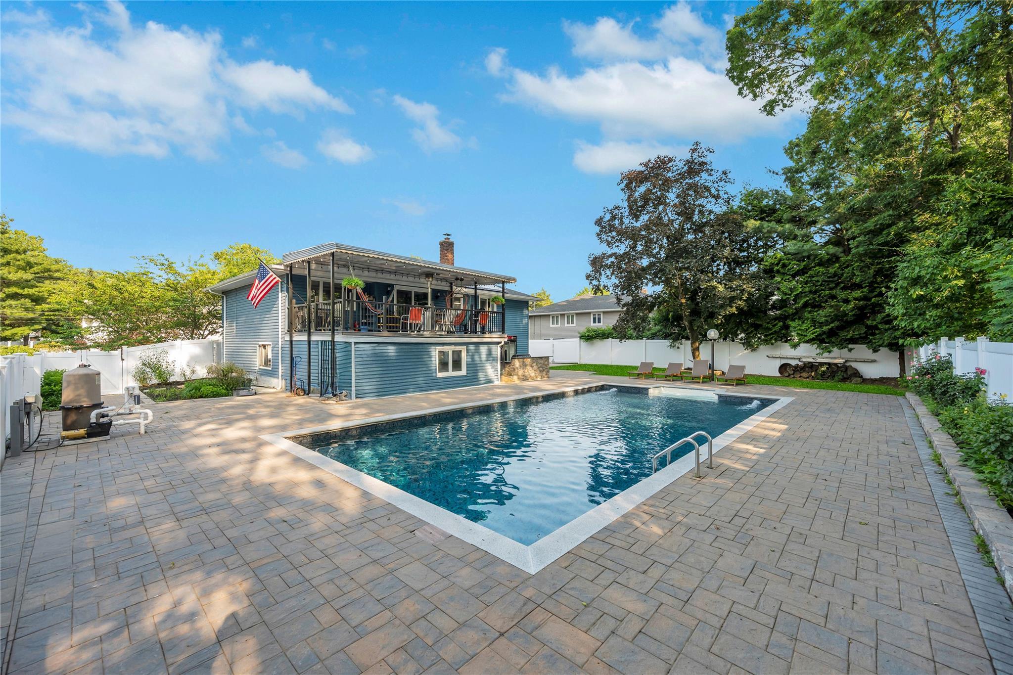 Single Family Fairway  Nassau County, NY 11804, MLS-874102-21