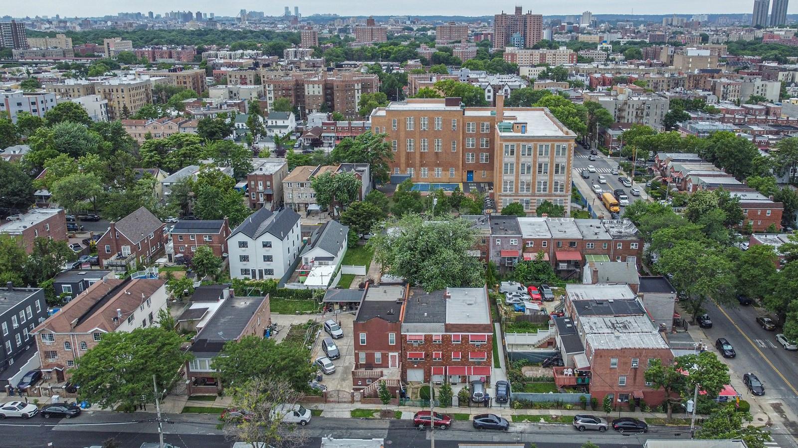 Single Family Colden  Bronx, NY 10469, MLS-874120-16