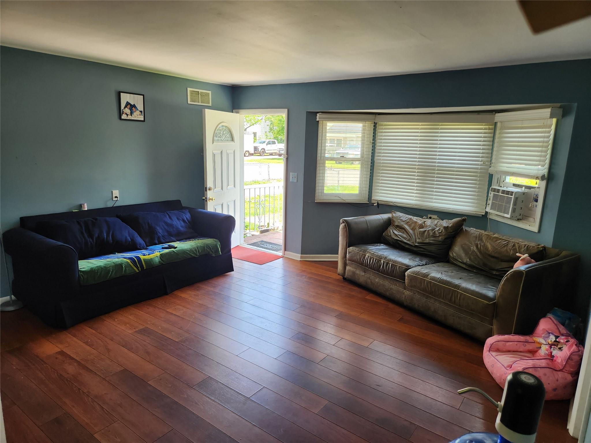 Single Family Sylvan  Suffolk County, NY 11901, MLS-874133-11