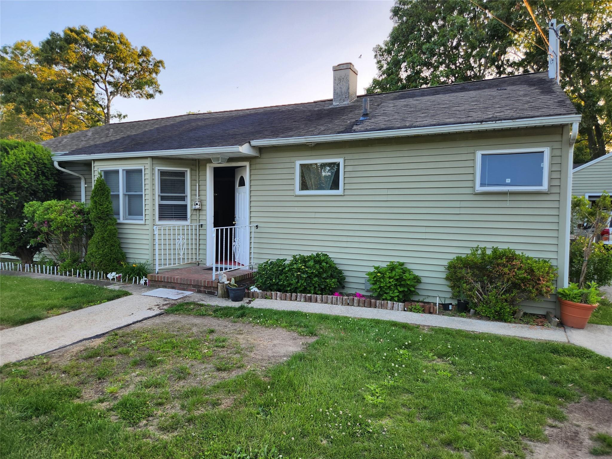 Single Family Sylvan  Suffolk County, NY 11901, MLS-874133-2