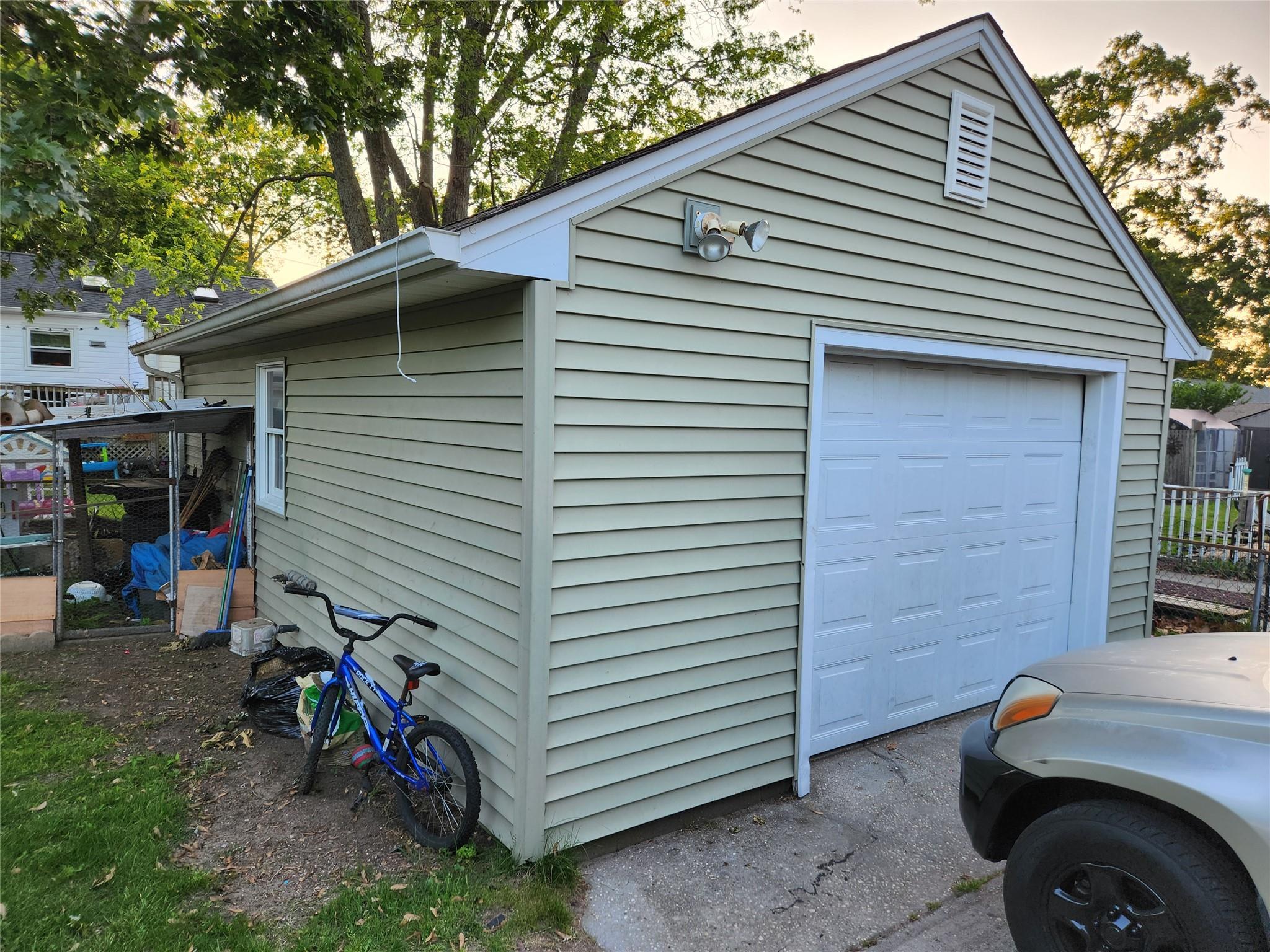 Single Family Sylvan  Suffolk County, NY 11901, MLS-874133-3