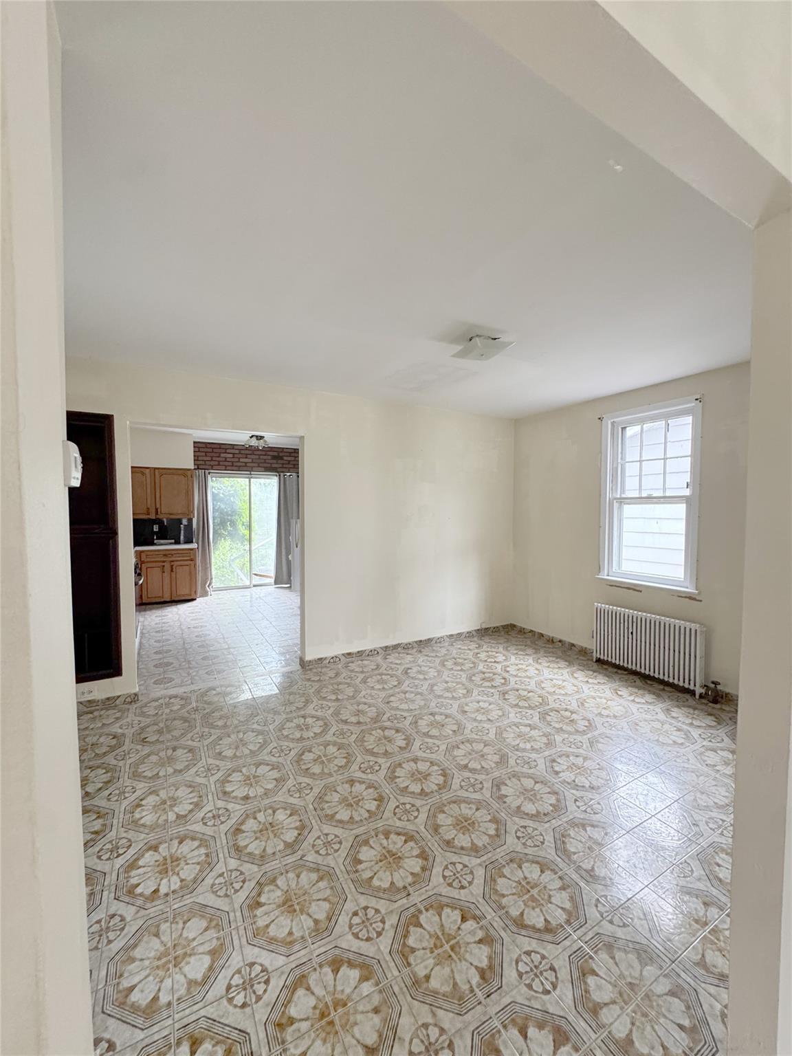 Single Family Raymond  Nassau County, NY 11570, MLS-874138-3