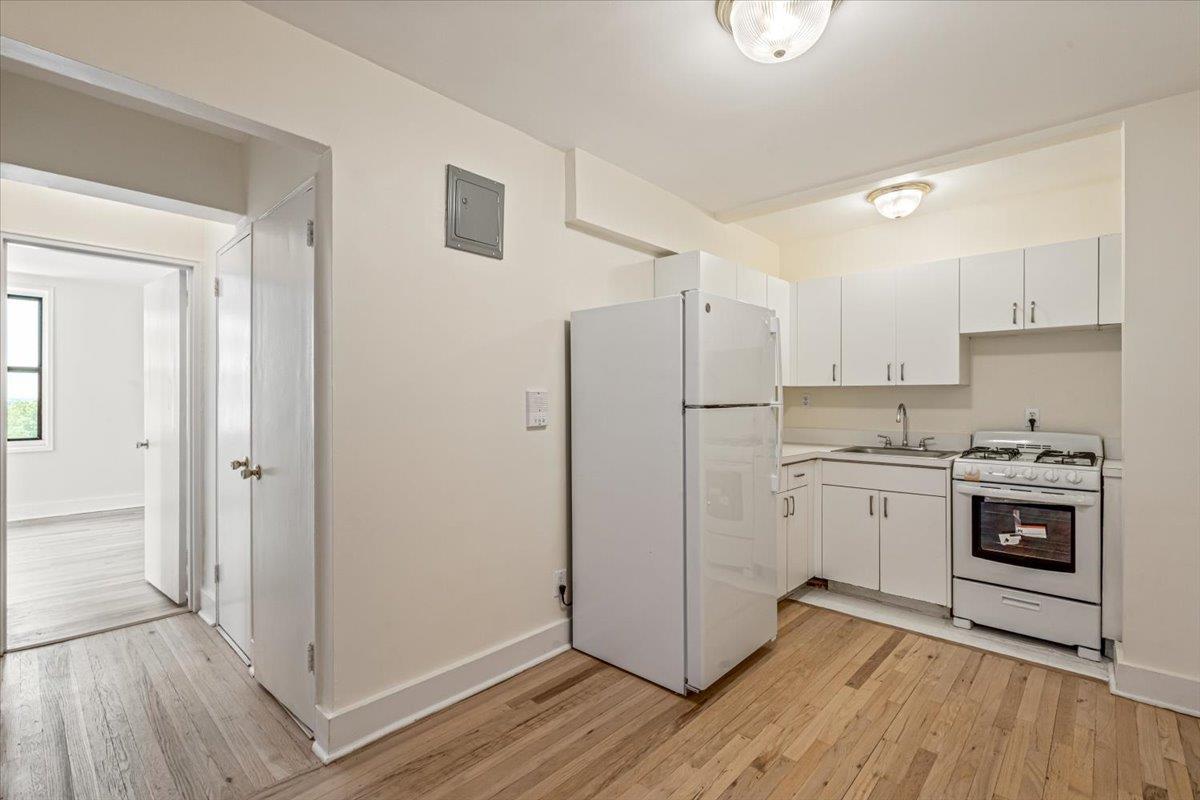 Coop Manton  Queens, NY 11435, MLS-874168-5