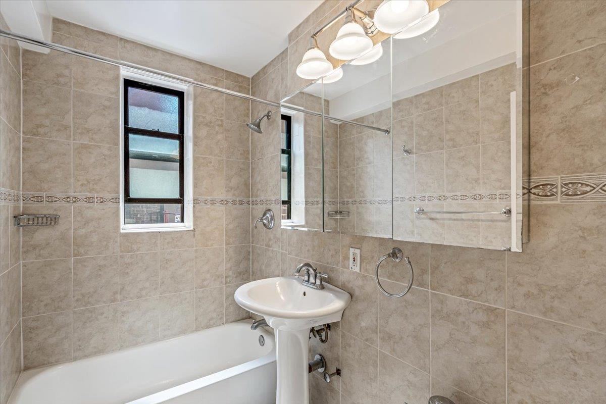 Coop Manton  Queens, NY 11435, MLS-874168-8