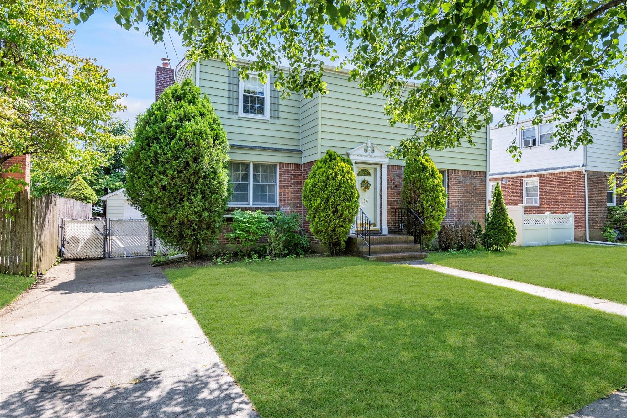 Single Family Strattford  Nassau County, NY 11040, MLS-874184-20