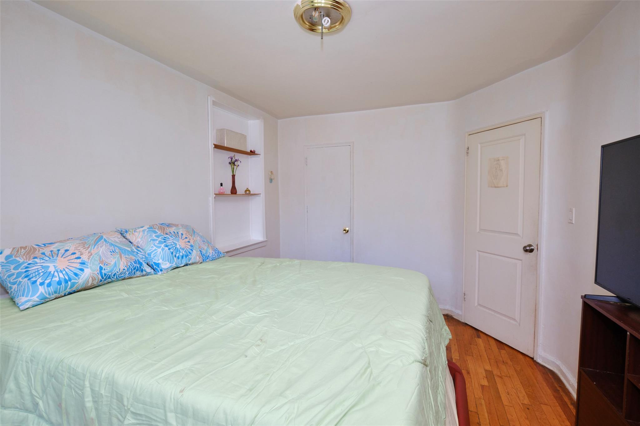 Coop Clyde  Queens, NY 11375, MLS-874185-17