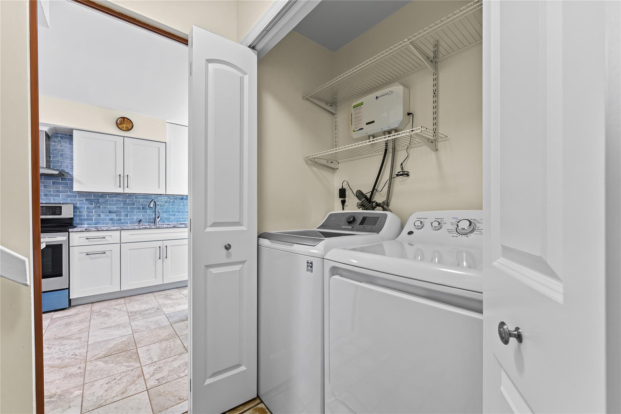 Single Family Windsor Gate  Nassau County, NY 11040, MLS-874200-12