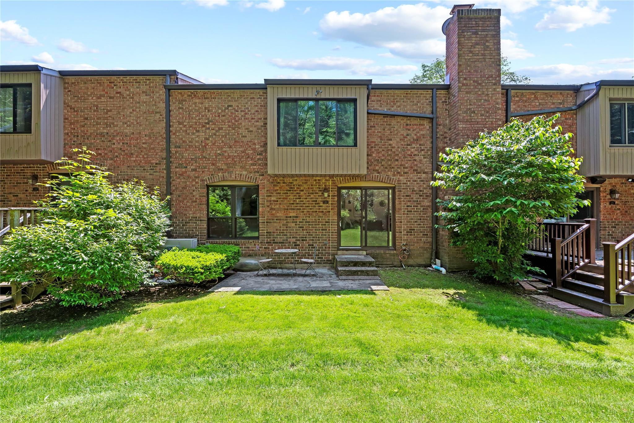 Single Family Windsor Gate  Nassau County, NY 11040, MLS-874200-26