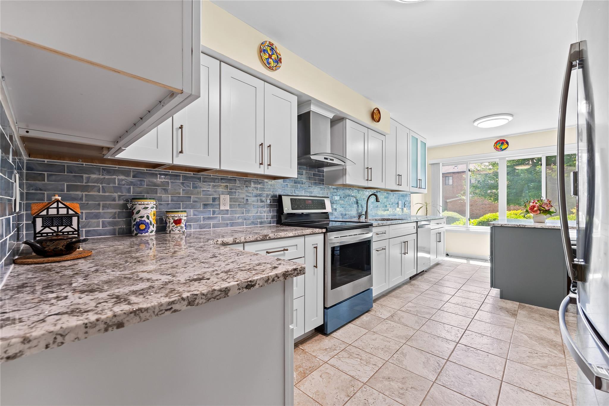 Single Family Windsor Gate  Nassau County, NY 11040, MLS-874200-9