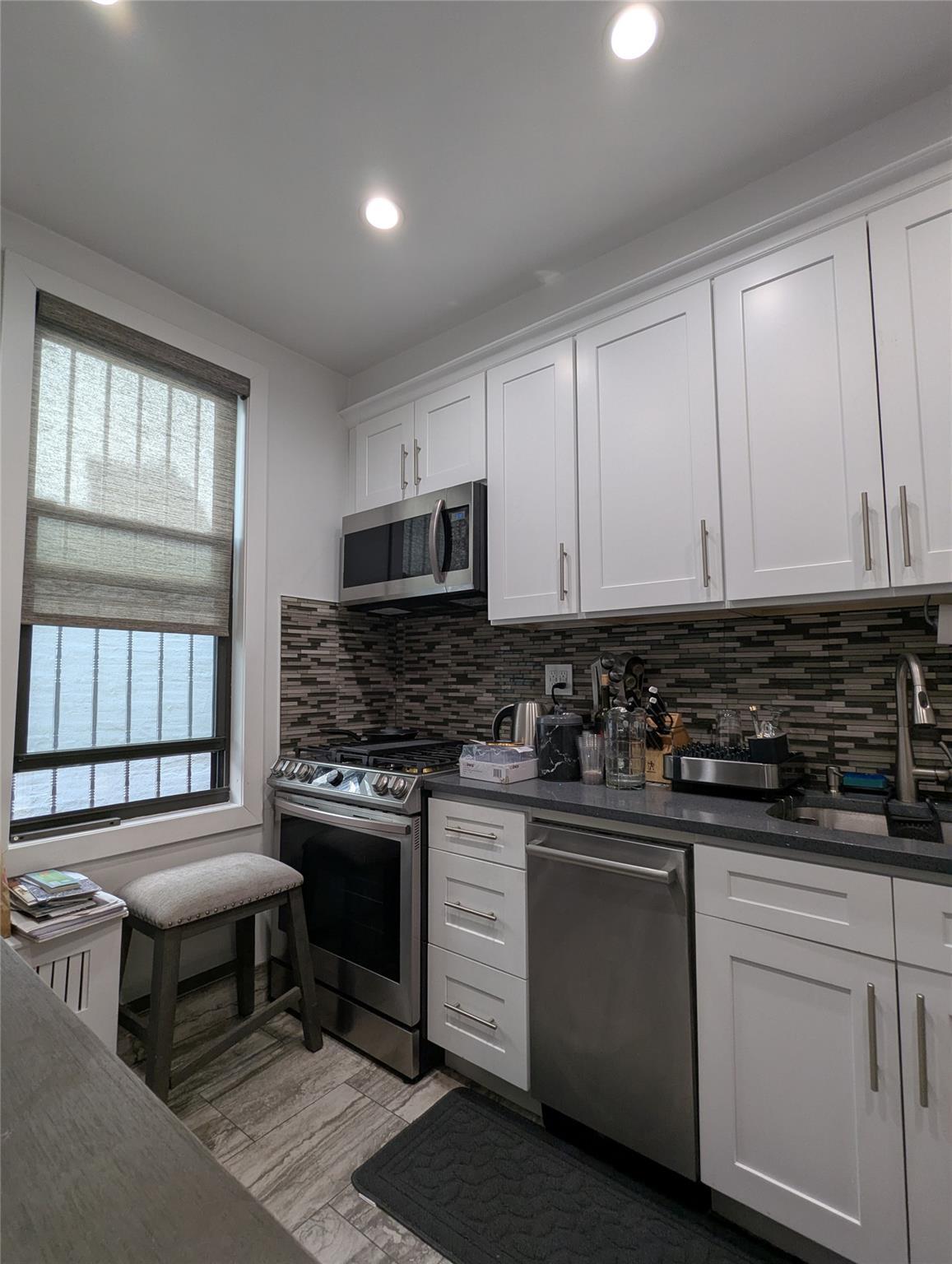 Single Family 29th  Queens, NY 11106, MLS-874257-7