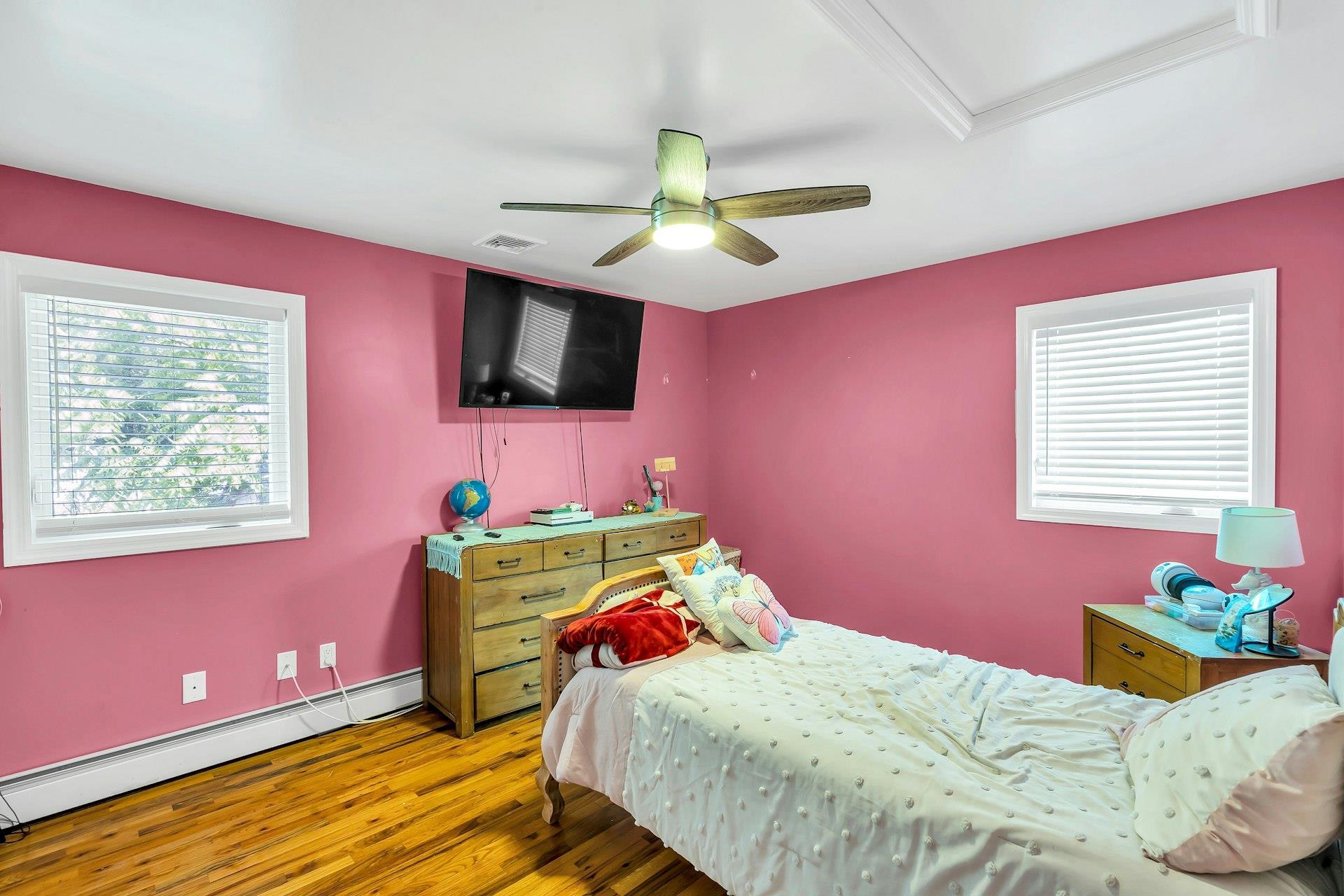 Single Family Manchester  Suffolk County, NY 11743, MLS-874273-15