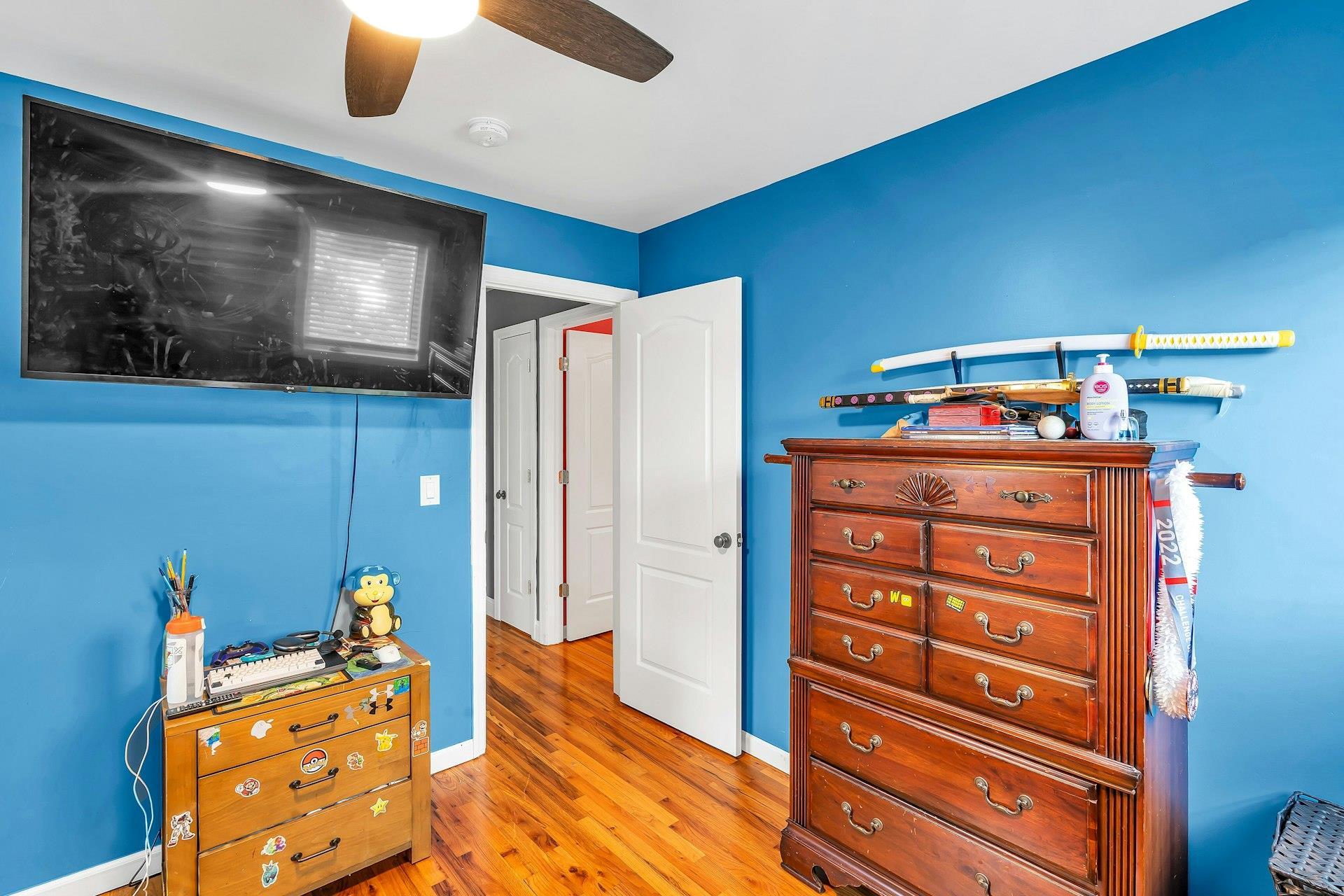 Single Family Manchester  Suffolk County, NY 11743, MLS-874273-18
