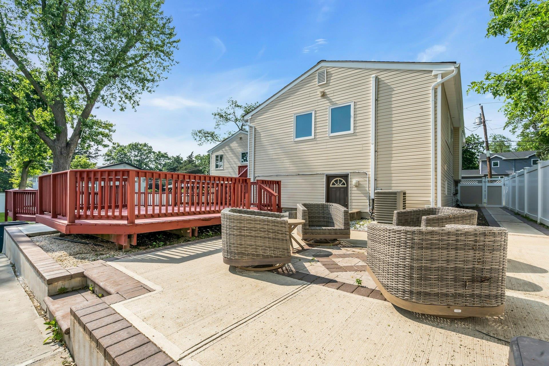 Single Family Manchester  Suffolk County, NY 11743, MLS-874273-33