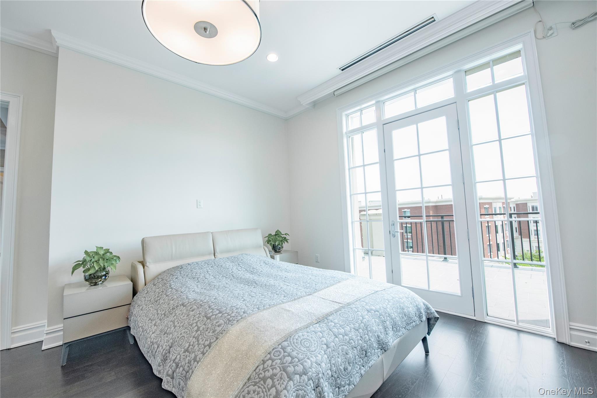 Condo Royal  Nassau County, NY 11040, MLS-874302-10