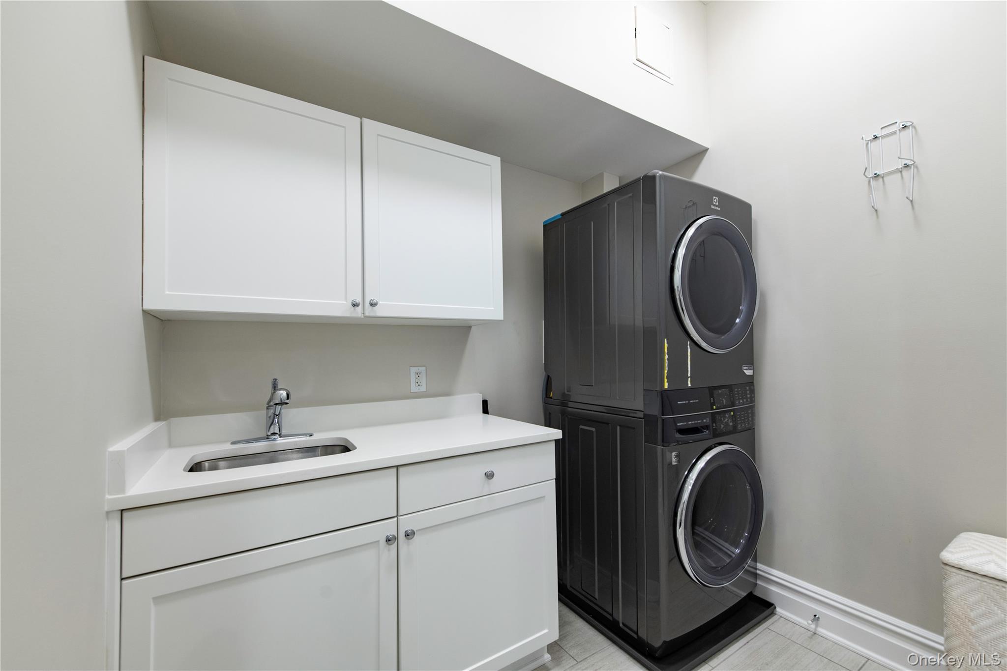 Condo Royal  Nassau County, NY 11040, MLS-874302-21