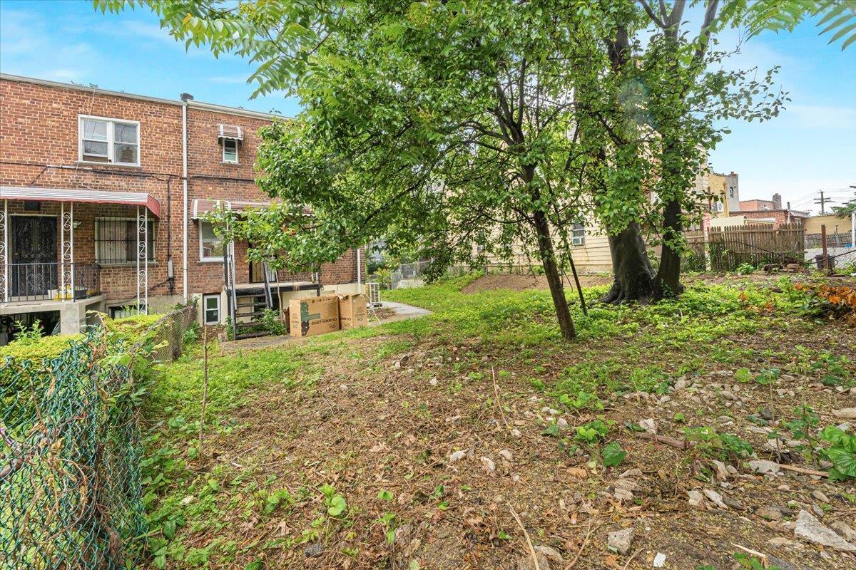 Single Family Gunther  Bronx, NY 10466, MLS-874322-25