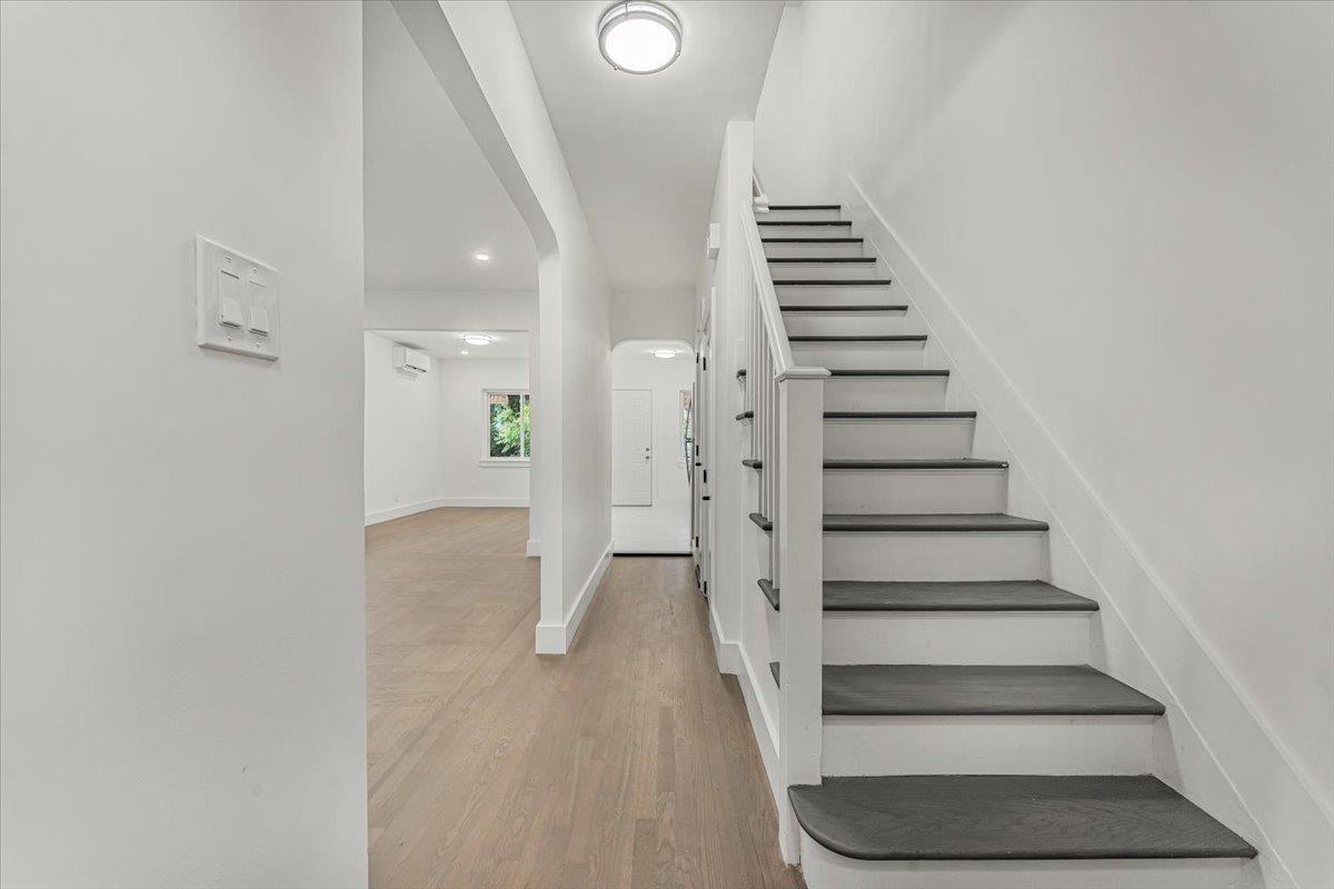 Single Family Gunther  Bronx, NY 10466, MLS-874322-4