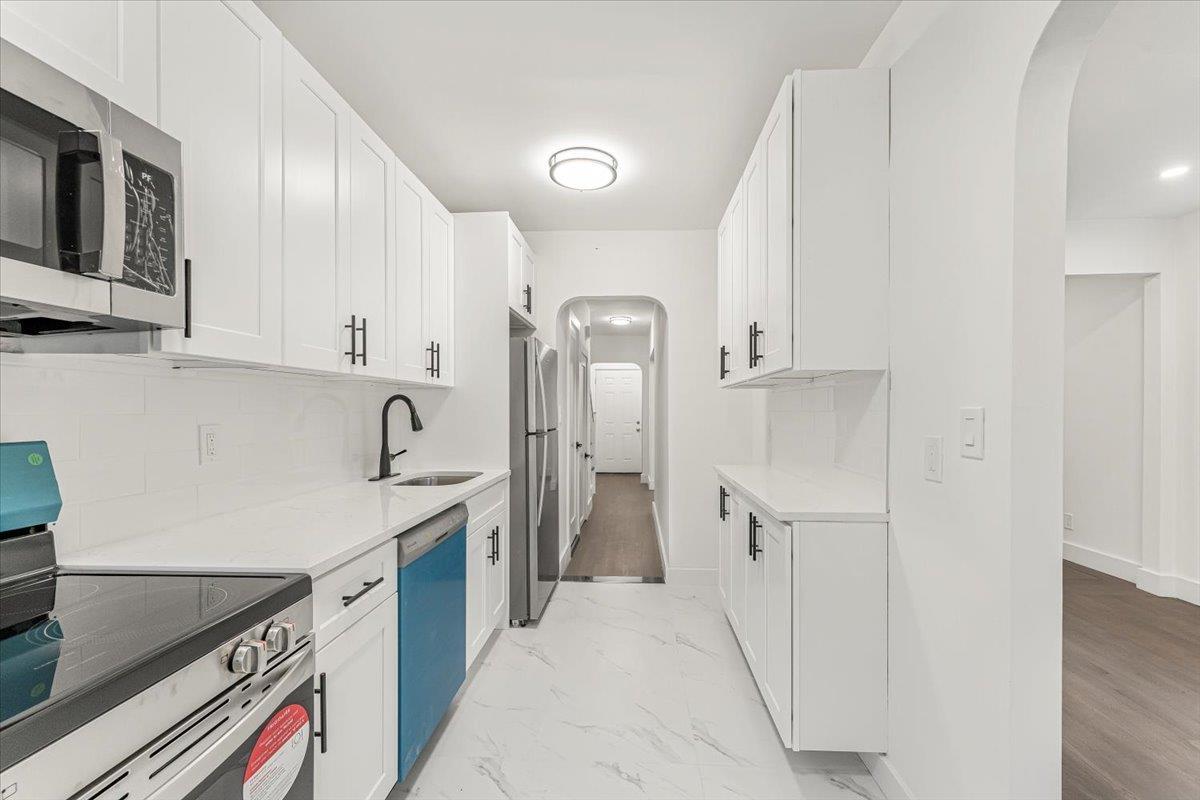 Single Family Gunther  Bronx, NY 10466, MLS-874322-9